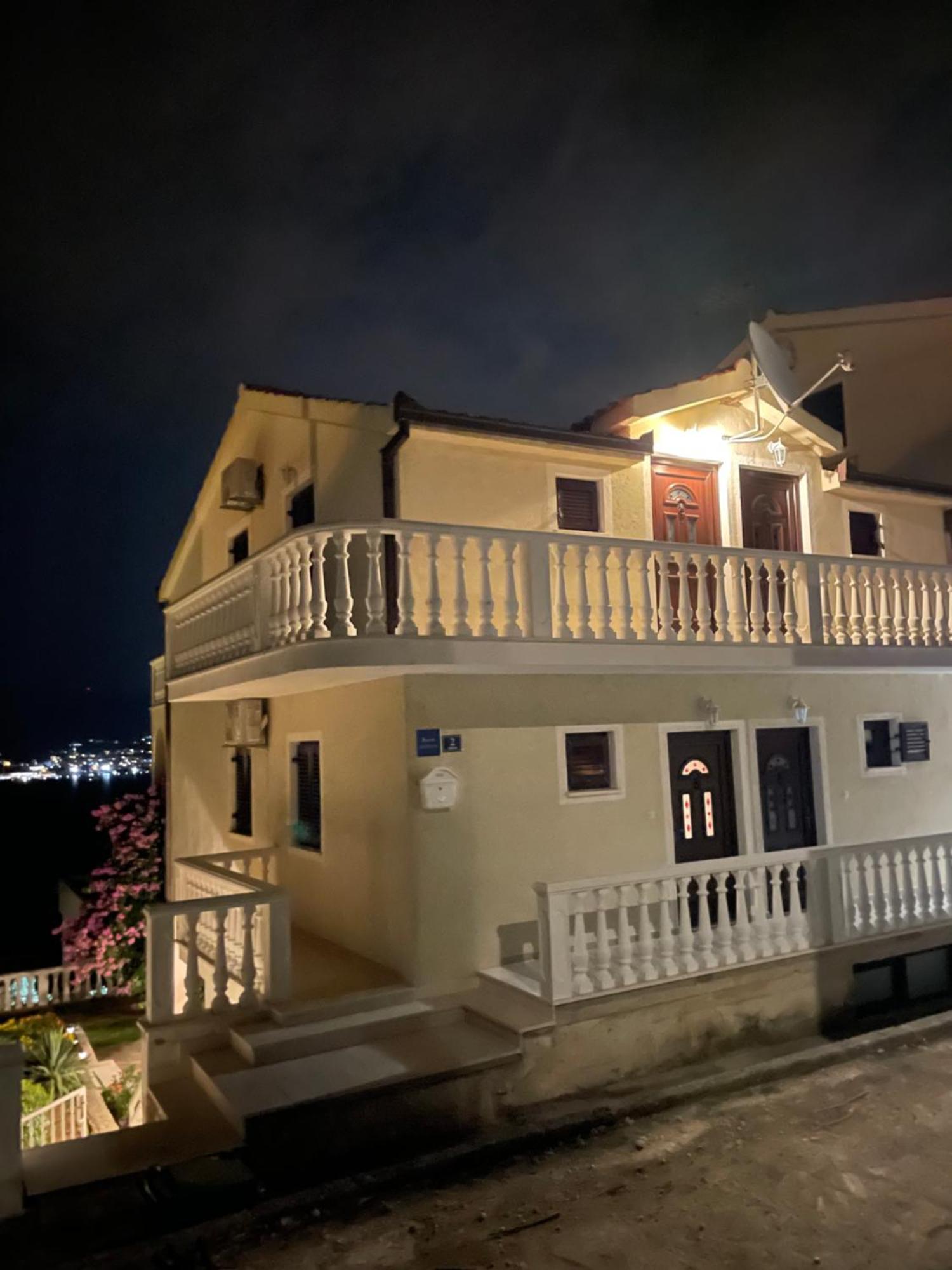 Roko Apartma Donji Okrug (Ciovo)